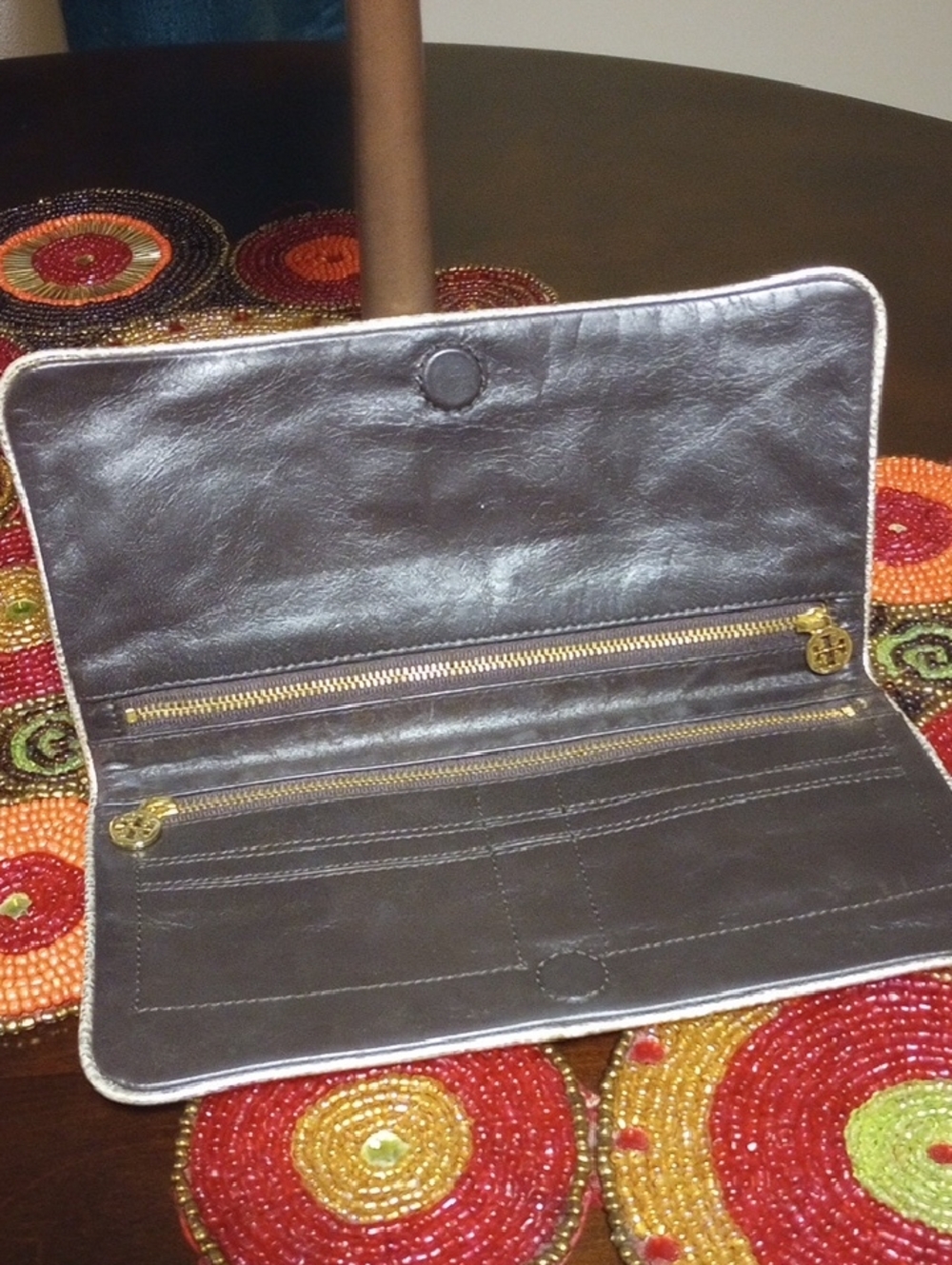 Tory Burch Metallic Gold Logo Clutch - Picture 15 of 16